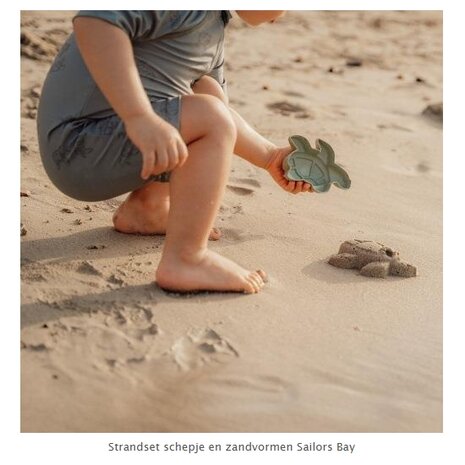 Laten we kunst maken met zand! Met dit schepje en twee vormen kun je al je fantasie gebruiken om prachtige zandkunst te maken o